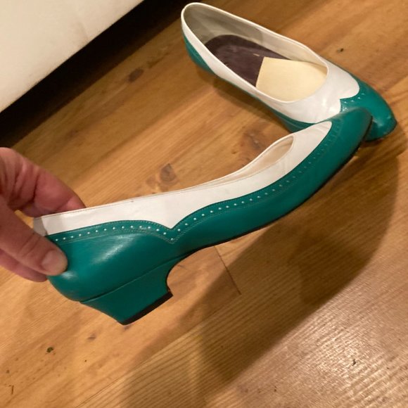 Retro 40s - Picture 3 of 3